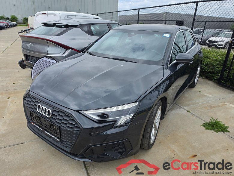 Audi A3 1.0 TFSI Aut. LED-Matrix ACC Virtual Navi KeylessGo Camera Klima PDC ...