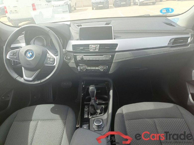 BMW X2 / 2017 / 5P / todoterreno xDrive25e Auto #3
