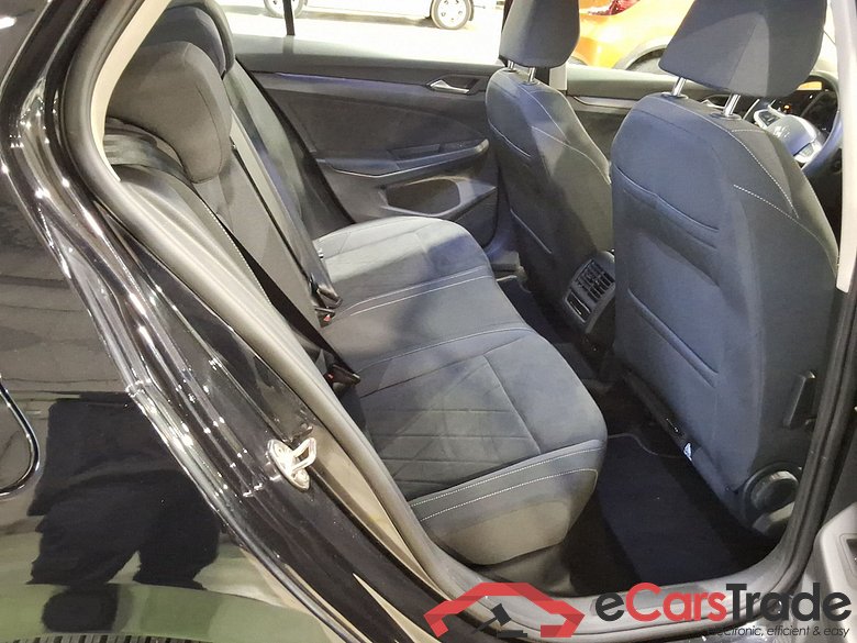 VOLKSWAGEN GOLF VIII 1.4 EHYBRID STYLE BUSINESS DSG #5