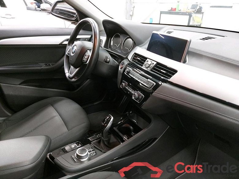 BMW - BMW X2 sDrive18dA 136PK Advantage & Pack Travel & Business & Cruise Control #3