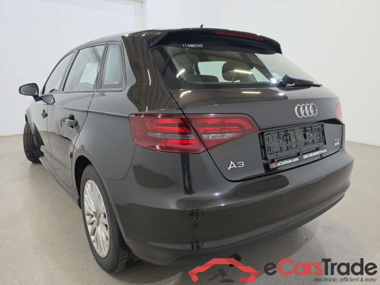 Audi A3 1.6 TDi Navi Klima PDC ... #6