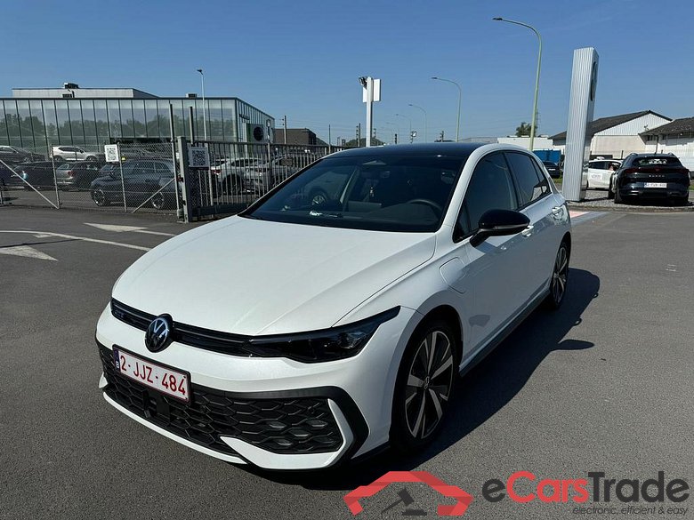 VOLKSWAGEN Golf VIII GTE Golf GTE 1.5 TSI eHybrid 130 kW (177 ch) 6 vitesses DSG