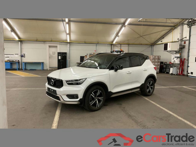 VOLVO XC40 1.5 T3 R-Design Geartronic #1