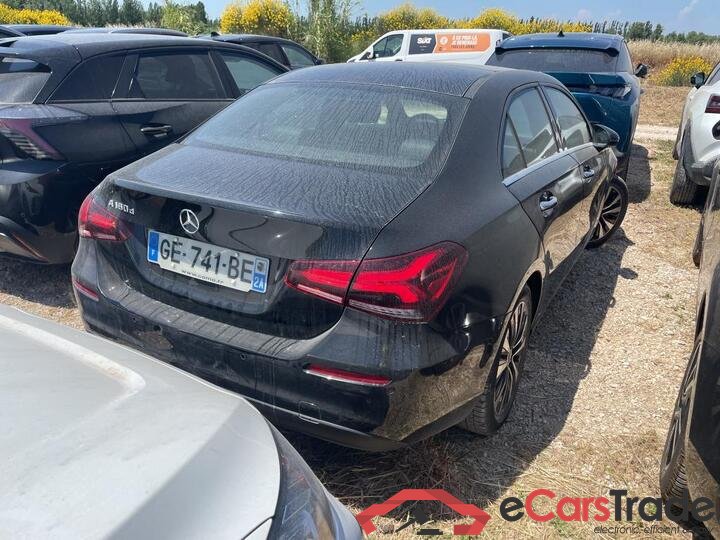 Mercedes A 180d Limo Aut. Pano LED-MultiBeam Widescreen Burmester Ambient Navi 1/2 Sport-Leather KeylessGo Camera Klima PDC ... #3