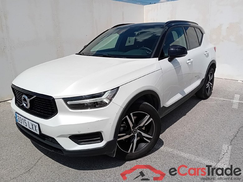 VOLVO XC40 / 2017 / 5P / todoterreno 2.0 B3 G R-Design Auto #1