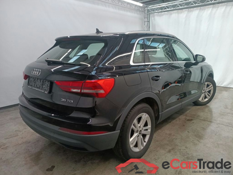 Audi Q3 35 TDI S Tronic Business Edition 5d #2