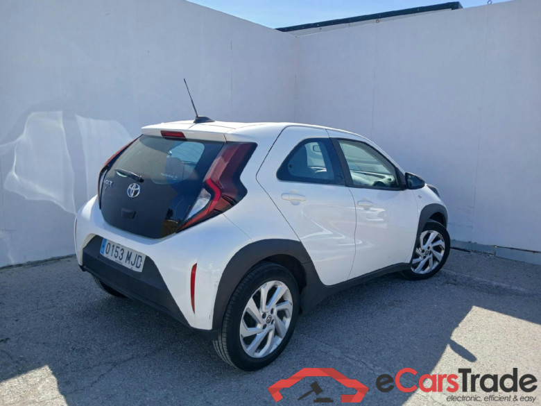 TOYOTA Aygo X Cross 1.0 VVT-I 72CV Play / 5P #2