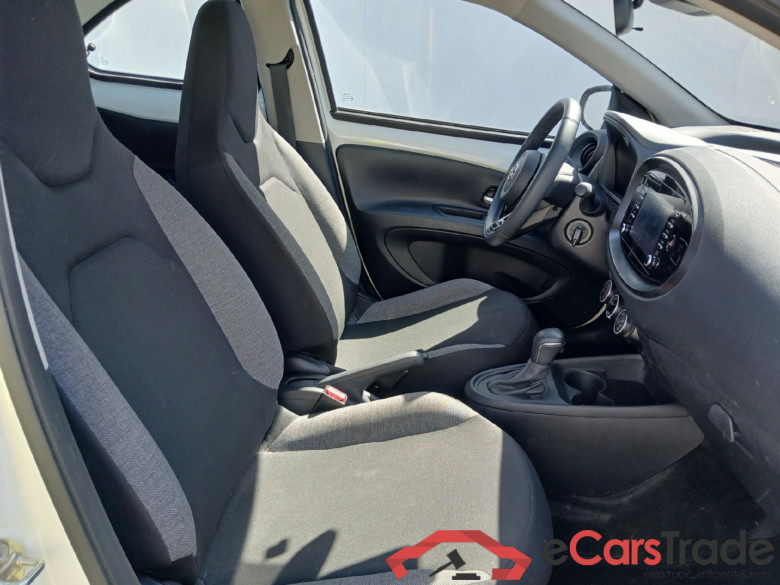 TOYOTA Aygo X Cross 1.0 VVT-I 72CV Play / 5P #6