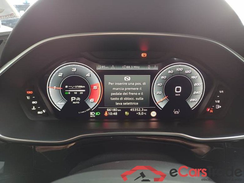 AUDI Q3 SPORTBACK / 2019 / 5P / SUV 35 TDI QUATTRO S TRONIC BUSINESS PLUS #4