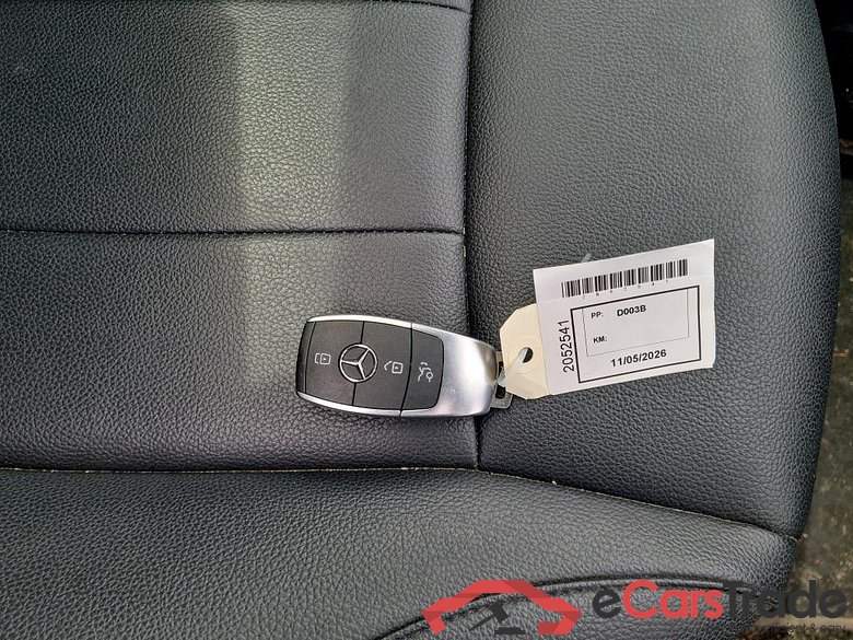 MERCEDES - MER EQB 300 4MATIC 228PK Edition           ***      TOTAL LOSS      ***         Premium Pack With 360 Camera & Drive Assistant & Pano Roof     * ELECTRIC * #4