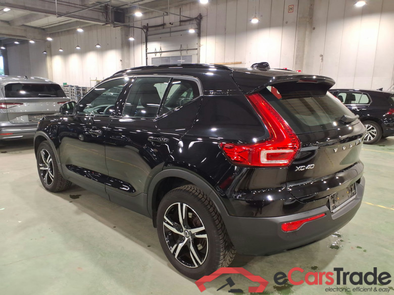 VOLVO XC40 1.5 T4 RECHARGE GEARTRONIC R-DESIGN #2