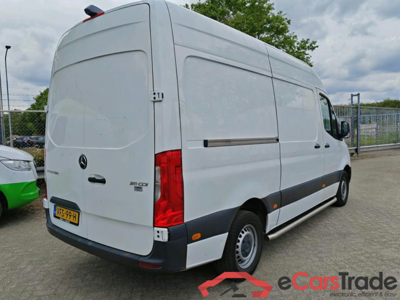 Mercedes-Benz Sprinter 311CDI L2H2 RWD 3.5 Functional VI 4d #2