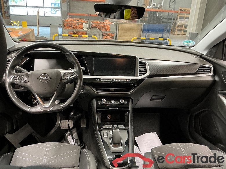 Grandland X Ultimate Plug-in-Hybrid 1.6 Turbo 165KW AT8 E6d #3