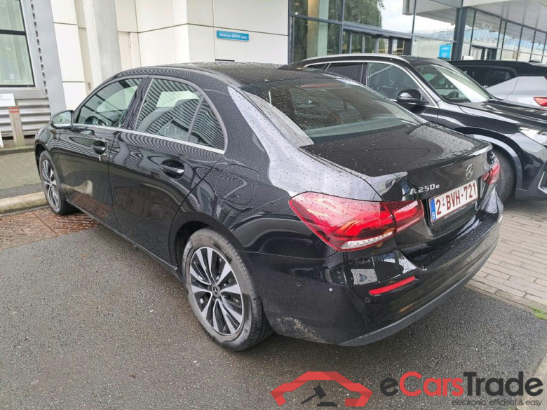 MERCEDES-BENZ A-CLASS LIMOUSINE 1.3 A 250 E BUSINESS SOLUTION DCT #3