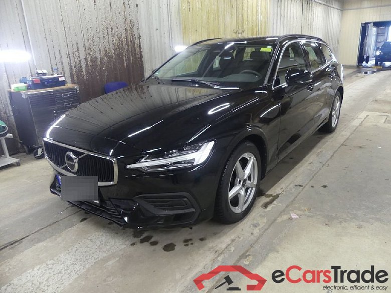V60 Kombi Core 2.0 B4 145KW AT8 E6d