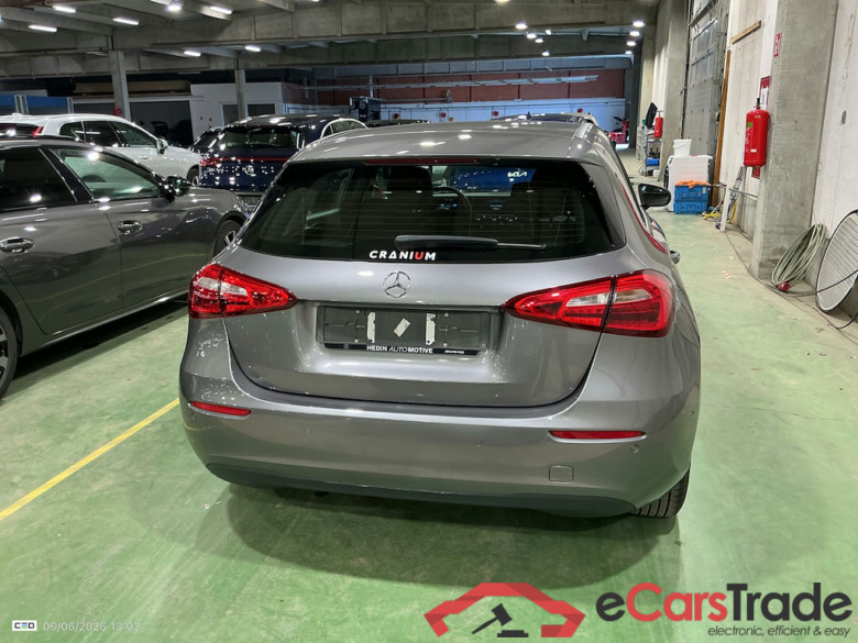 MERCEDES-BENZ A-CLASS 1.3 A 180 ESSENTIAL LINE DCT #5