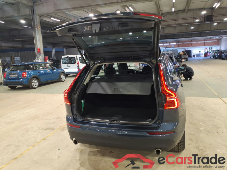 VOLVO XC60 2.0 D3 MOMENTUM PRO #3