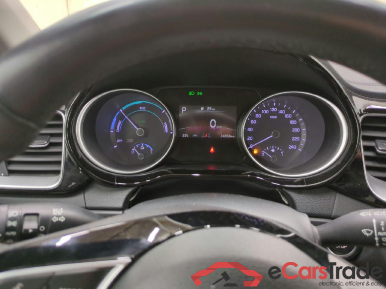KIA XCeed / 2022 / 5P / Crossover 1.6 GDI PHEV ACTIVE DCT6 #6