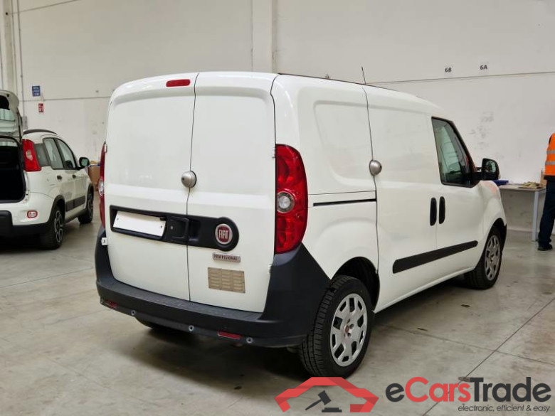 FIAT DOBLÒ CARGO / 2014 / 4P / VETT. FURGONATA CH1 LOUNGE 1.6 MJET 105CV E6D-F SeS #2