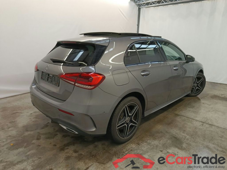 Mercedes-Benz Classe A Hatchback A 250 e AMG Line DCT 5d #4
