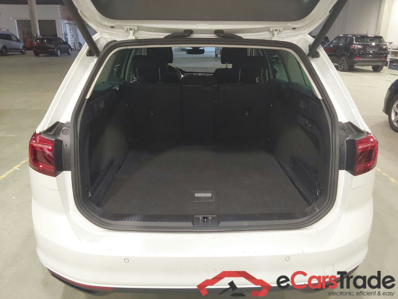 VOLKSWAGEN PASSAT VARIANT 2.0 TDI 90KW MSQ VARIANT STYLE BUSINESS #3