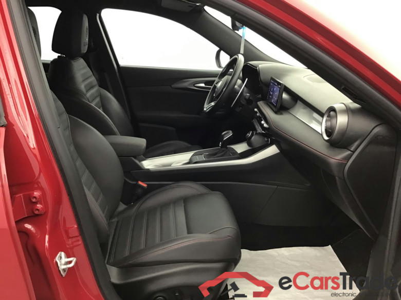 Alfa Romeo Tonale Tributo Italiano 1.3 Plug-in Hybrid Gasoline 284hp #6