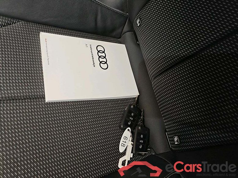 AUDI A1 Sportback 30 TFSI S edition #6