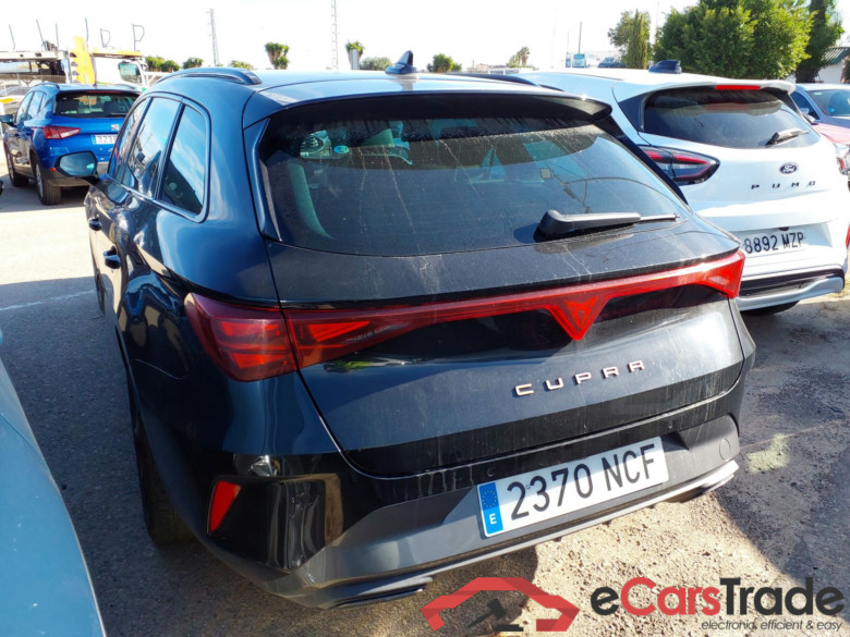 CUPRA Leon 1.5 eTSI DSG 150cv automatico SportsTourer #2