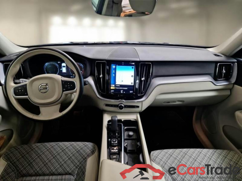 VOLVO XC60 / 2017 / 5P / SUV B4 D AWD GEARTR. BUSINESS PLUS #3