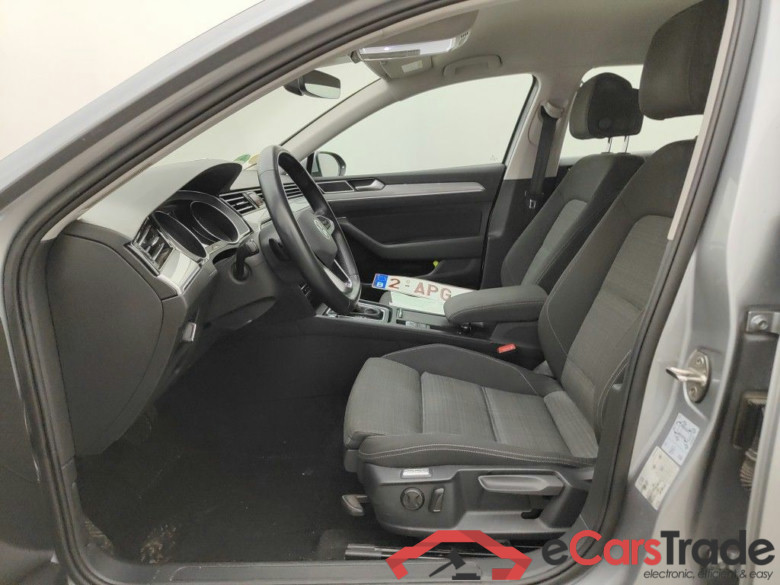 Volkswagen Passat Variant 2.0 TDI 90kW DSG Style Business 5d #3