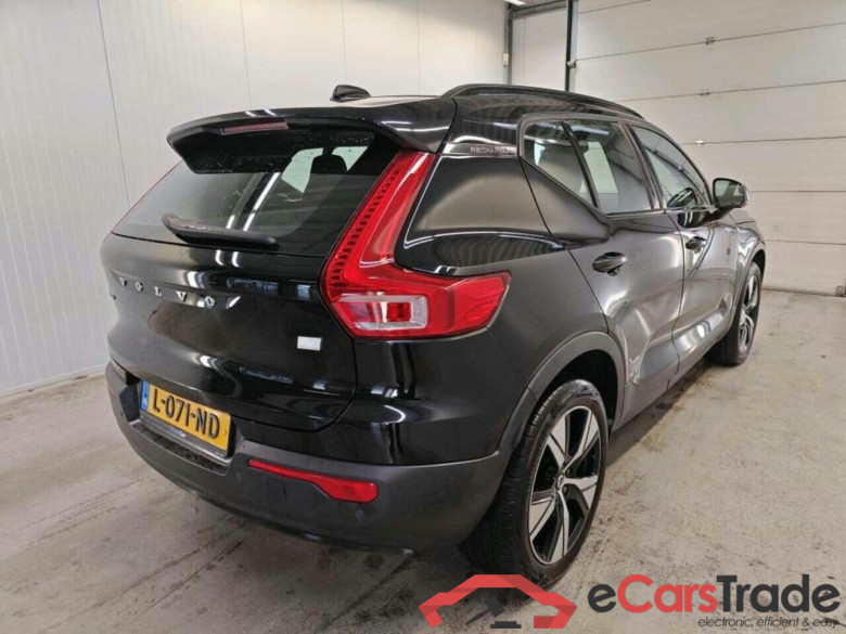 VOLVO XC40 Recharge P8 AWD RDes #2