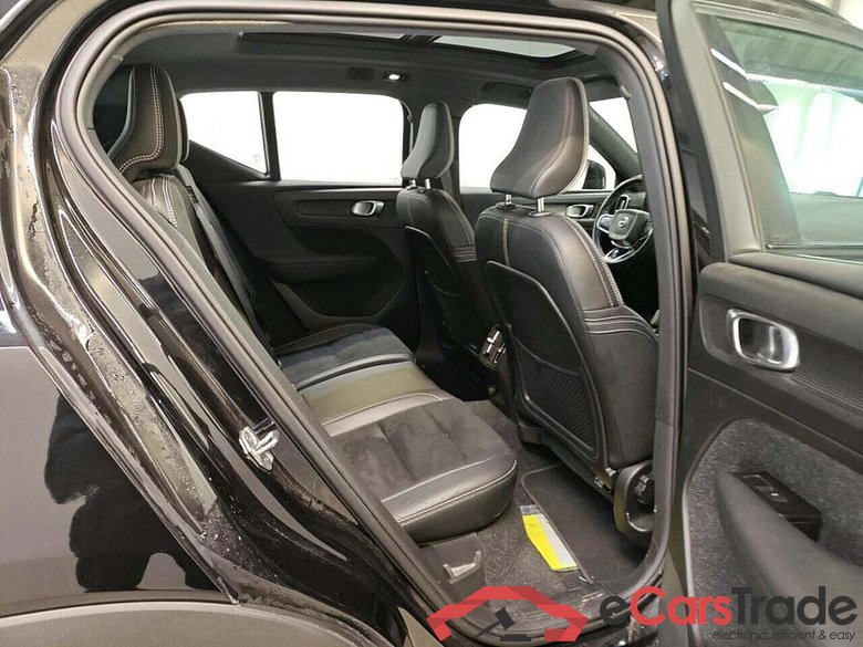 VOLVO XC40 Recharge P8 AWD RDes #4