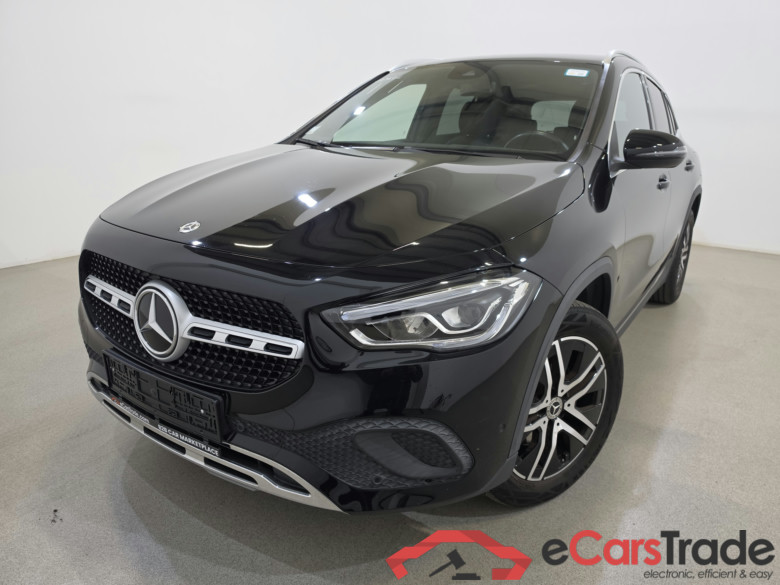 Mercedes GLA 200d Aut. LED Widescreen Navi 1/2 Sport-Leather KeylessGo Camera Klima PDC ... #1