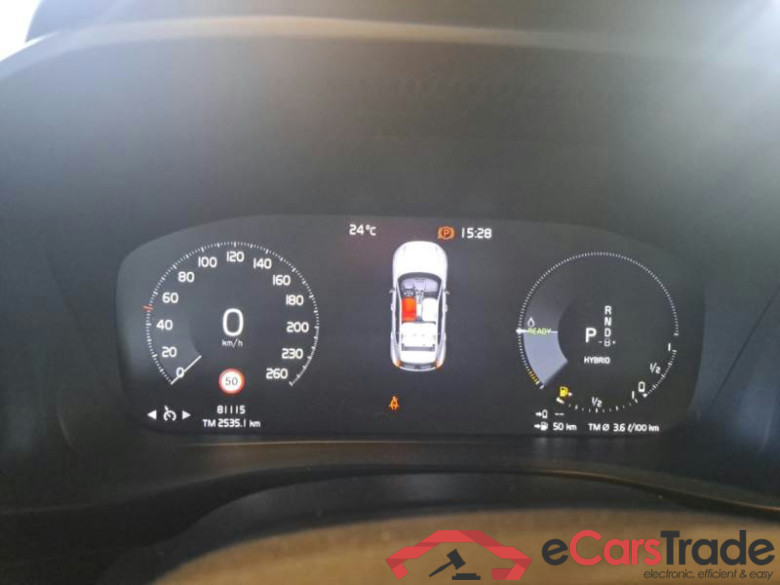 VOLVO XC40 / 2017 / 5P / FUORISTRADA T4 PLUG-IN HYBRID AUTO RECHARGE INSCR N1 #4