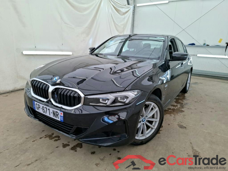BMW Série 3 Berline / 2022 / 4P / Berline 320e 204ch Business Design BVA8 Hybride #1