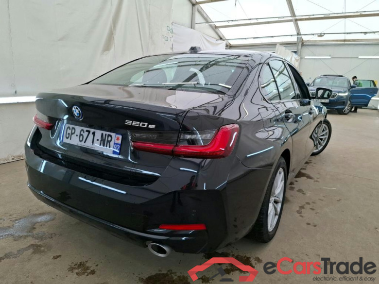 BMW Série 3 Berline / 2022 / 4P / Berline 320e 204ch Business Design BVA8 Hybride #3