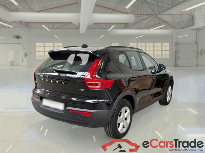 VOLVO XC40 / 2017 / 5P / SUV T2 MOMENTUM CORE #2