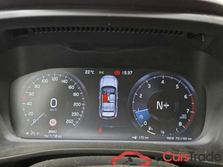 VOLVO XC40 / 2017 / 5P / SUV T2 MOMENTUM CORE #4