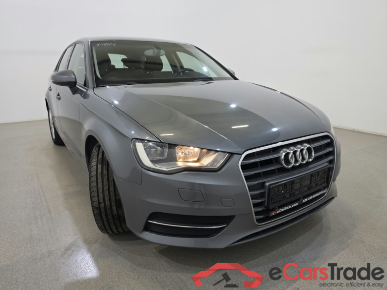 Audi A3 Sportback 1.6 TDi Aut. Display Klima PDC ... #3