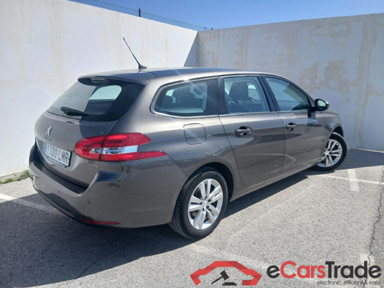 PEUGEOT 308 / 2017 / 5P / familiar SW Active Pack PureTech 110 S&S #2