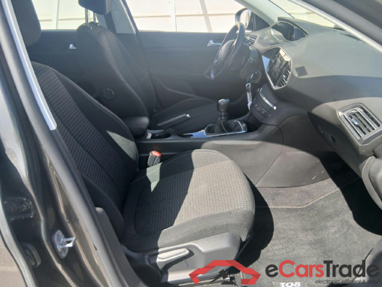 PEUGEOT 308 / 2017 / 5P / familiar SW Active Pack PureTech 110 S&S #6