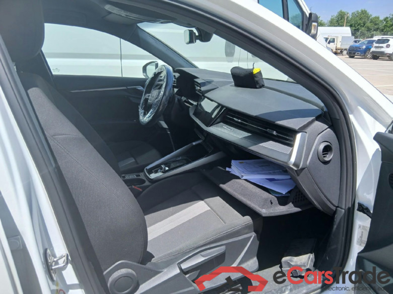 AUDI A3 / 2020 / 5P / berlina con portón Sportback Advanced 40 TFSI e 150kW S tro #6