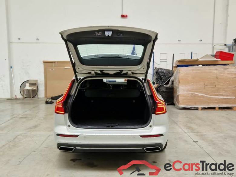 VOLVO V60 / 2019 / 5P / STATION WAGON T6 PLUG-IN AWD AUTOM.INSCR.EXPR. #5