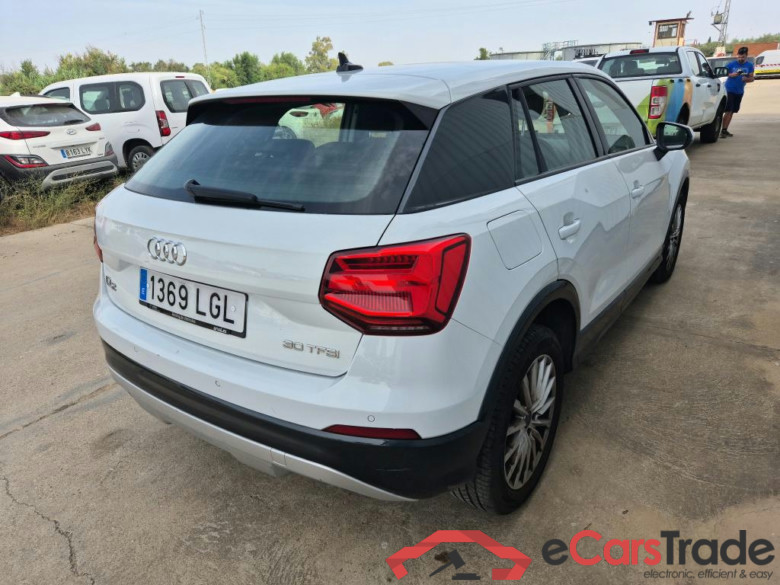 AUDI Q2 / 2016 / 5P / todoterreno Design 30 TFSI 85kW (116CV) (AC) #2
