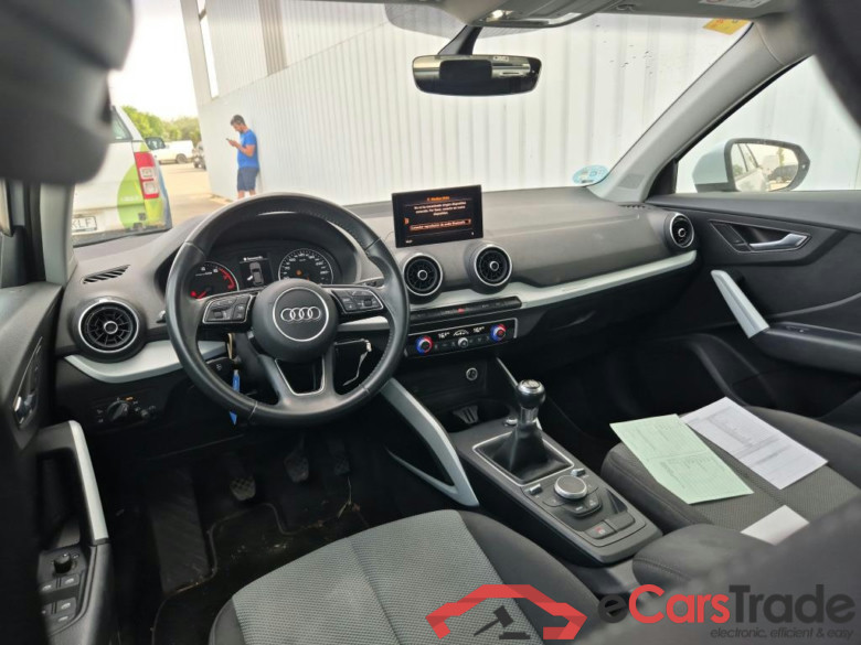 AUDI Q2 / 2016 / 5P / todoterreno Design 30 TFSI 85kW (116CV) (AC) #3