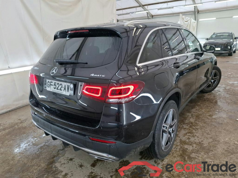 MERCEDES-BENZ GLC / 2019 / 5P / SUV 2.0 GLC 300 DE AMG LINE 4MATIC #3