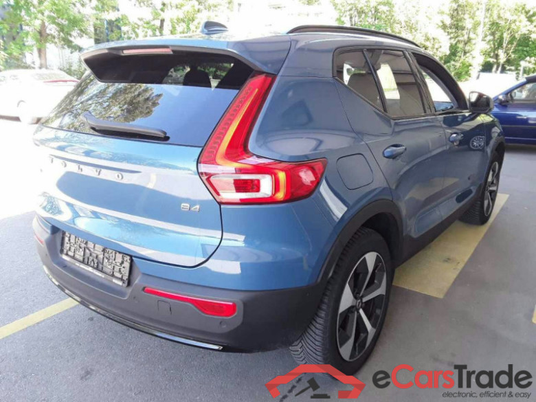 Volvo XC40 (2017->) DE - SUV5 B4 2WD EU6d, Plus Dark, (Facelift) 2022 - 2024 #4