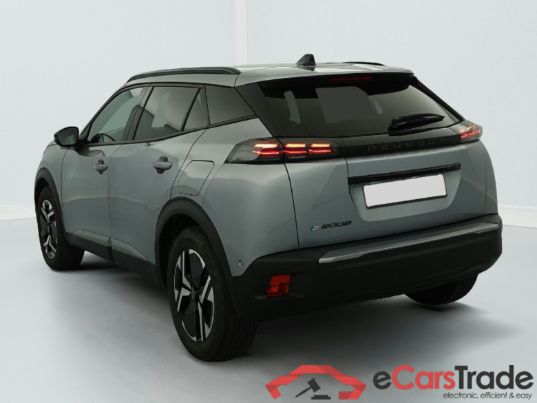 Peugeot 2008 Allure 50 kWh 136 ch #5