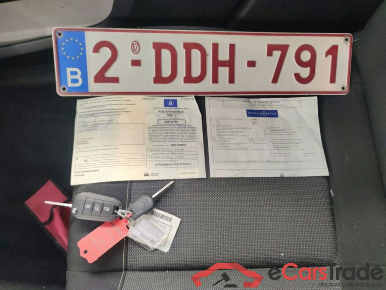 Citroën C3 1.2 PureTech 83 S&S MAN Shine 5d #4
