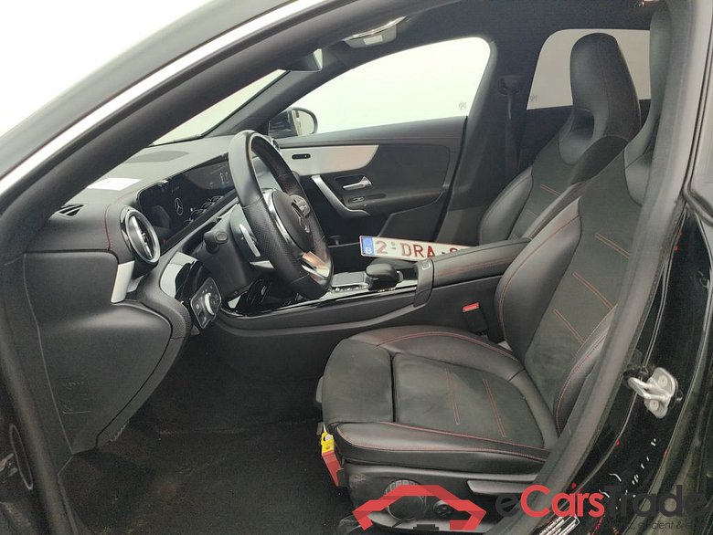 Mercedes-Benz CLA Shooting Brake CLA 250 e AMG Line 5d #3
